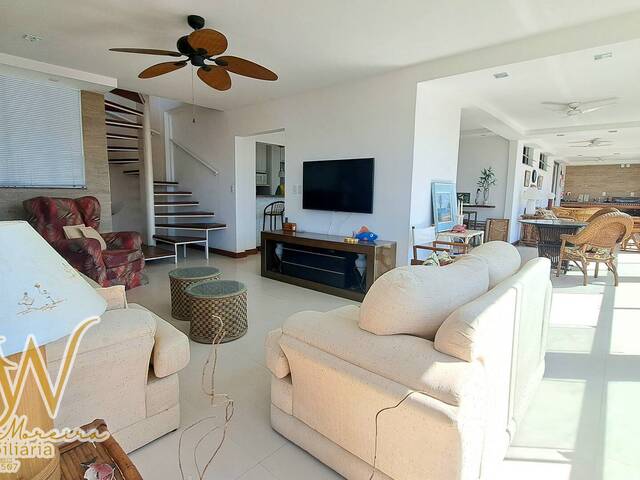 Cobertura para Venda em Cabo Frio - 2