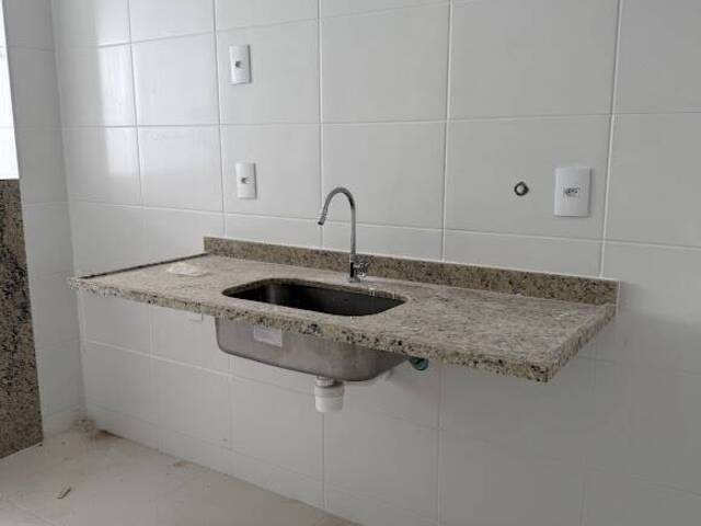 #173 - Apartamento para Venda em Cabo Frio - RJ