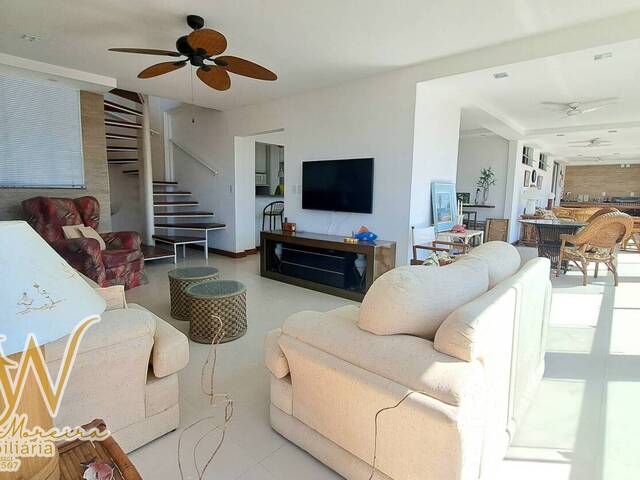 Cobertura para Venda em Cabo Frio - 2