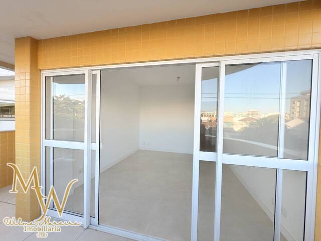 #237 - Apartamento para Venda em Cabo Frio - RJ