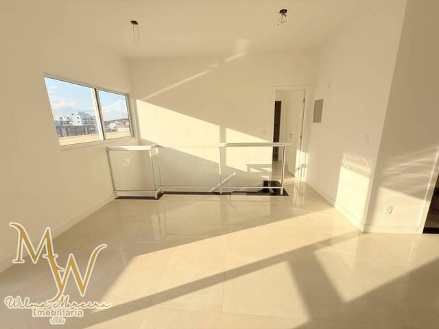 #240 - Apartamento para Venda em Cabo Frio - RJ