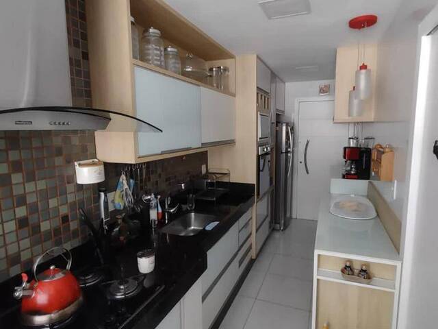 #241 - Apartamento para Venda em Cabo Frio - RJ